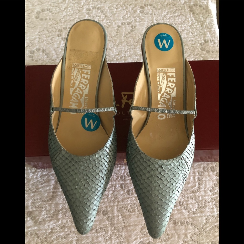 New Salvatore Ferragamo  aqua leather mules sz 7C